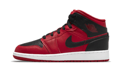 Air Jordan 1 Mid Reverse Bred