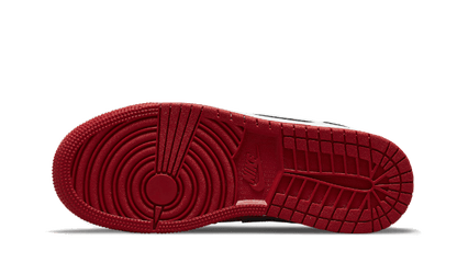Air Jordan 1 Mid Reverse Bred