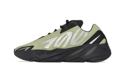 Adidas Yeezy 700 MNVN Resin
