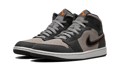 Air Jordan 1 Mid SE Night Stadium